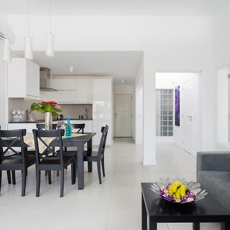 Apartment Eden Island Village 阿德耶 外观 照片