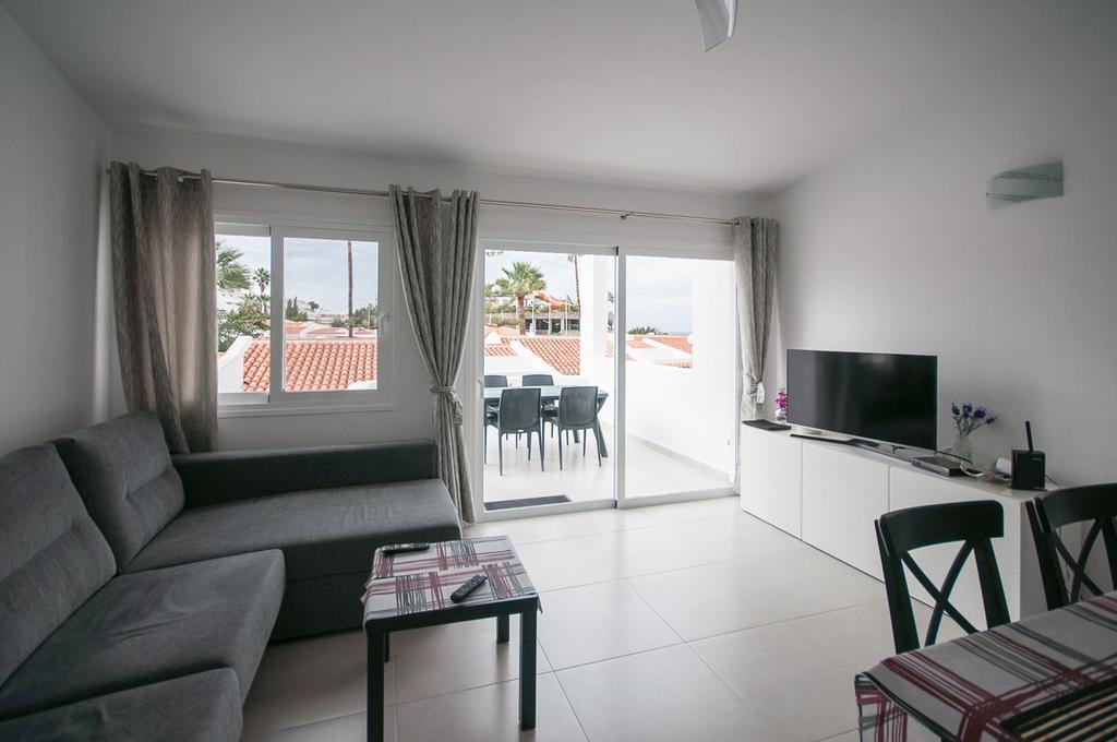 Apartment Eden Island Village 阿德耶 外观 照片